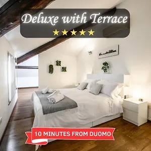 Apartamento Buenos Aires' Nest - 10 Minutes From Duomo With Terrace 