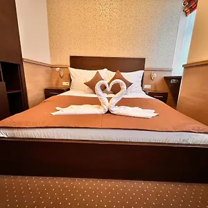 Hotell 21 And