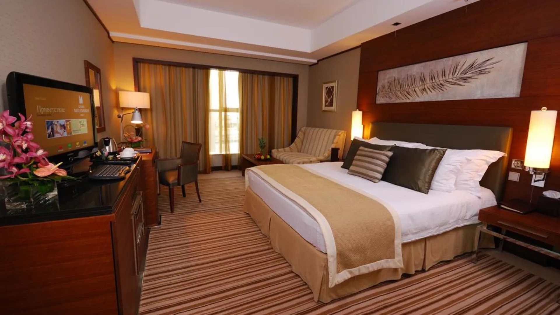 Hotel Grand Millennium Dubai 5*,