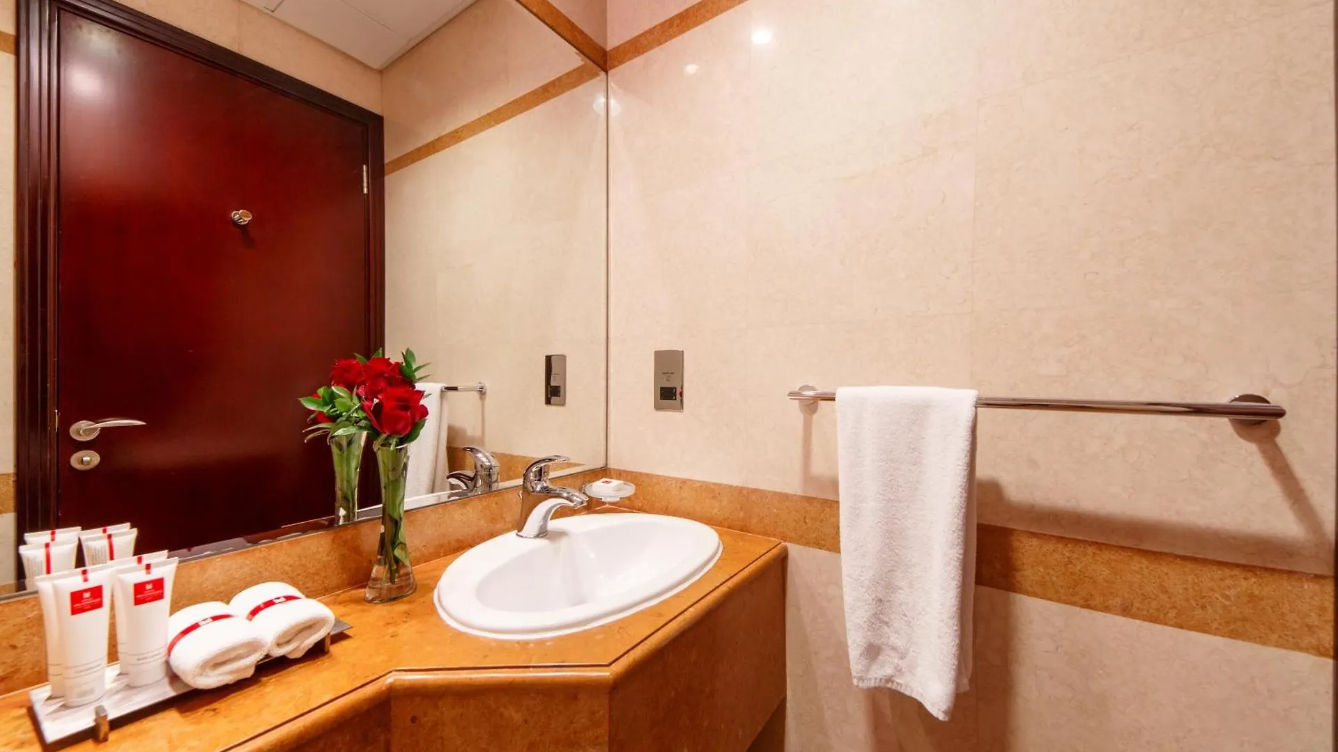 Hotel Grand Millennium Dubai 5*,